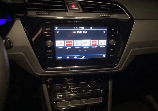 Volkswagen Touran cena 129800 przebieg: 24600, rok produkcji 2023 z Wschowa małe 781